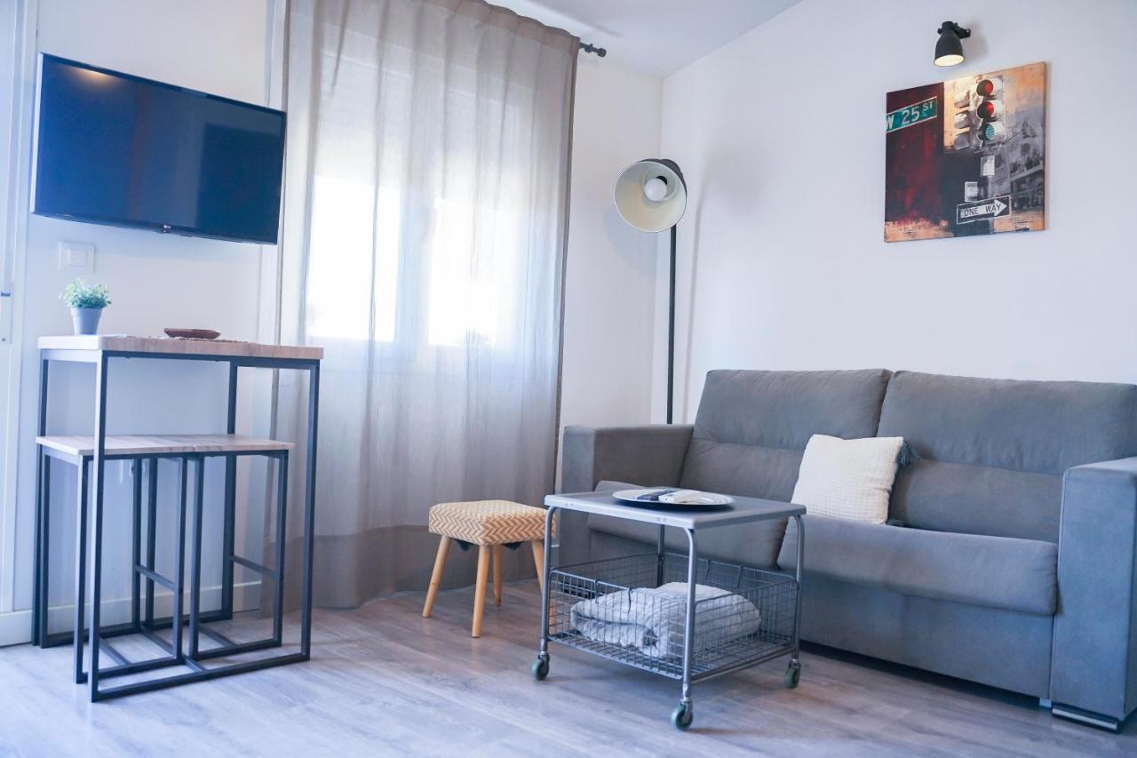 Apartamentos Suites Cariatide Plasencia Ngoại thất bức ảnh