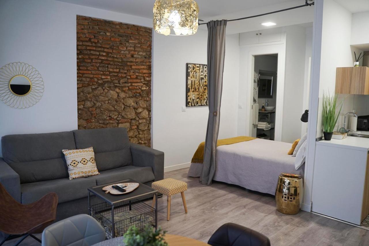 Apartamentos Suites Cariatide Plasencia Ngoại thất bức ảnh