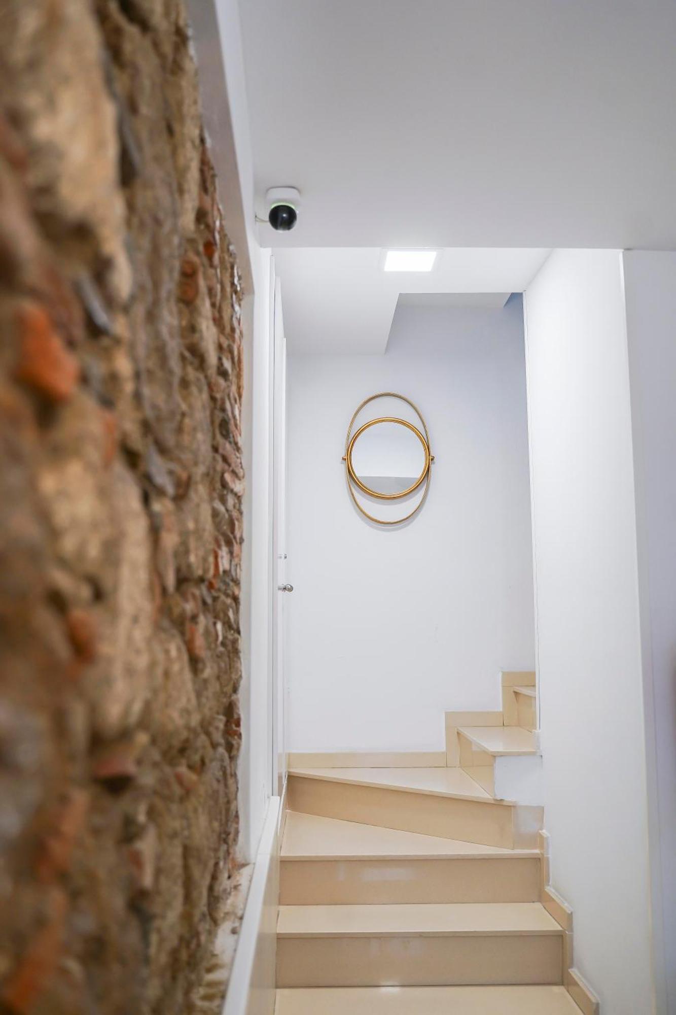 Apartamentos Suites Cariatide Plasencia Ngoại thất bức ảnh